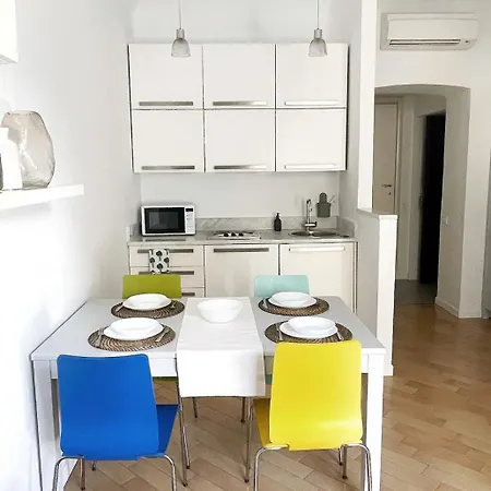 Apartman Ampio E Accogliente Bilocale - Fara 1, Porta Nuova *